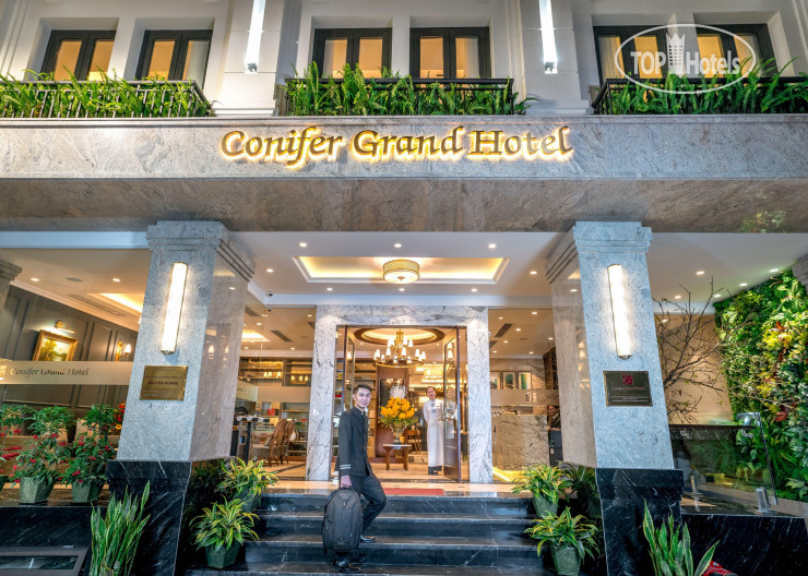 Conifer Grand Hotel