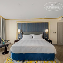 Dolce by Wyndham Hanoi Golden Lake Deluxe Corner Suite, 1 Living 