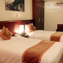 MAY DE VILLE Lakeside Hotel 
