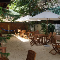 Oasis Bar And Hostel 