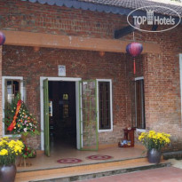 Oasis Bar And Hostel 
