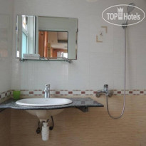 Queen Hotel Cat Ba
