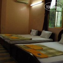 Downtown Cat Ba Hostel