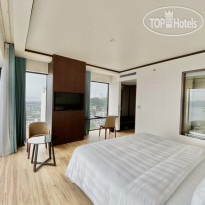 Wyndham Legend Halong Hotel 