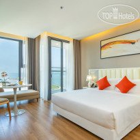 DeLaSea Ha Long Hotel 