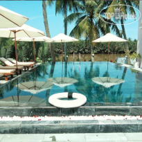 Riverside Garden Villas