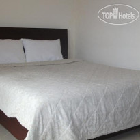Y Van Hotel