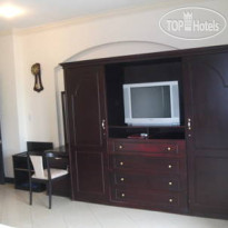 Y Van Hotel