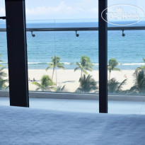 Yarra Ocean Suites Danang 