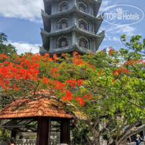 Yarra Ocean Suites Danang 
