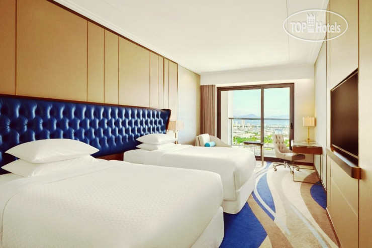 Hotel photo Four Points by Sheraton Danang 5*