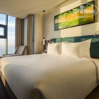 Maximilan Danang Beach Hotel 