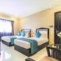 IBIZA Riverfront Hotel 