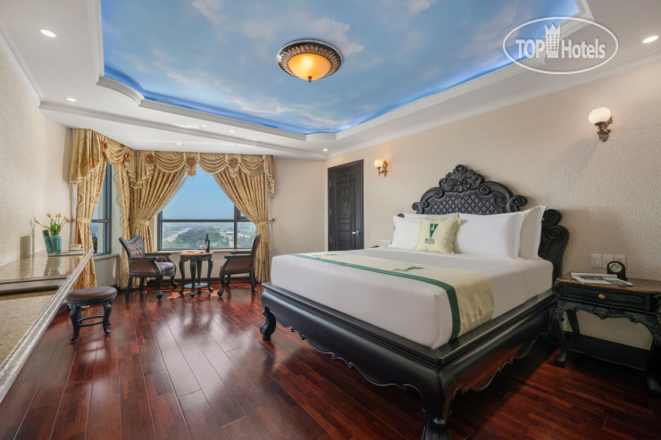 Hotel photo V-Hotel Da Nang Beach 3*
