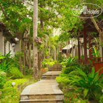 Coral Bay Resort