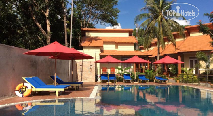 Hotelier's photos Castaways Resort 2*