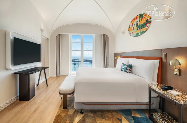 Hotel photo La Festa Phu Quoc, Curio Collection by Hilton 5*