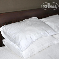 The Village Noshery Lodge 