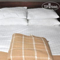 The Village Noshery Lodge 