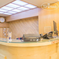 Cindy Hotel And Suites 