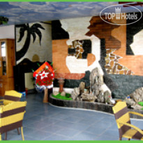 Viet Nhat Hotel 