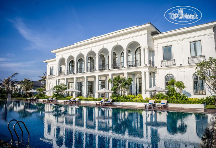 Melia Vinpearl Cam Ranh Beach Resort