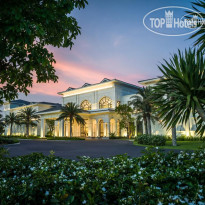 Melia Vinpearl Cam Ranh Beach Resort