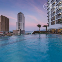 Melia Vinpearl Nha Trang Empire
