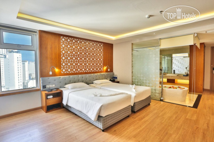 Hotel photo Le s Cham Hotel 4*