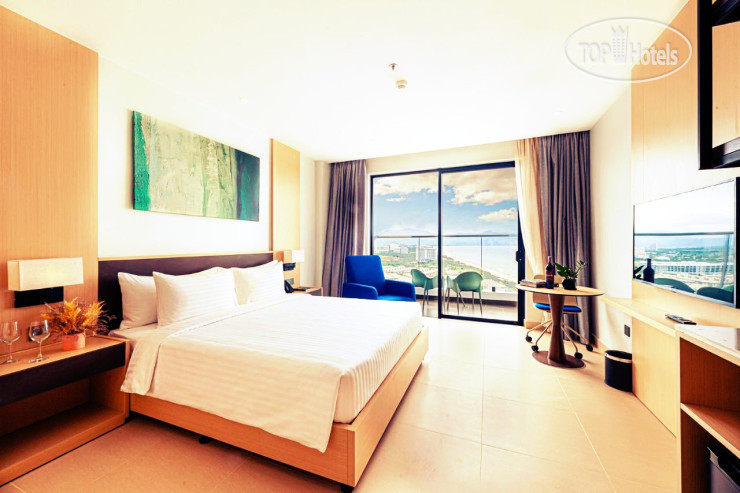 Hotel photo The Empyrean Cam Ranh Beach Resort 5*