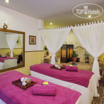 Pandanus Resort 