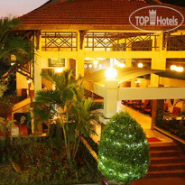 Hon Rom Central Beach Resort 