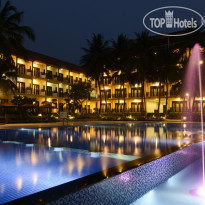 Hon Rom Central Beach Resort 