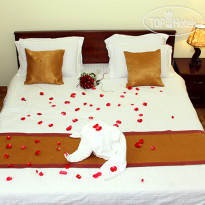 Sun & Sands Beach Hotel 