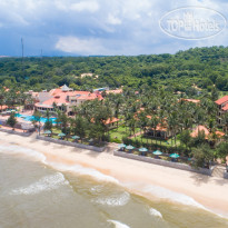 Golden Coast Resort & Spa 300 метров длина пляжа - Golde