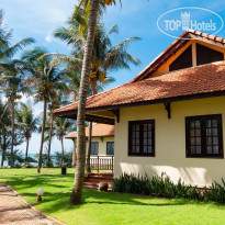 Golden Coast Resort & Spa Garden View of Golden Coast Re