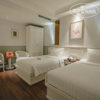 Au Lac Legend Hotel 