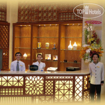 Au Lac Charner Hotel