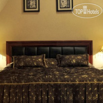 Deluxe Hotel 