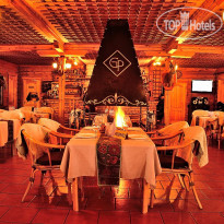 12 каминов Интерьер ресторана