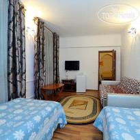 Rich Hotel