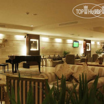 Aston Tropicana