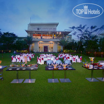 Aston Bogor Hotel & Resort Сад