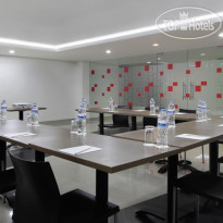 Amaris Hotel Thamrin City конференц-зал