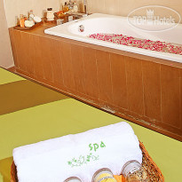 Golden Flower Hotel