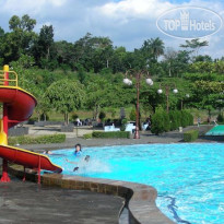 Braja Mustika Hotel And Convention Centre Бассейн