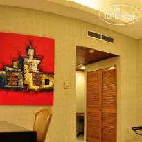 Peninsula Hotel 