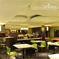 Bamboo Inn Hotel & Cafe 