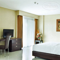 Bamboo Inn Hotel & Cafe 