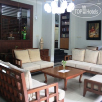 Roemah Oma Guesthouse 